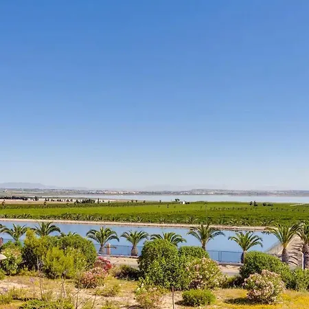 Apartment Laguna Resort: Beachfront With Rosa Lagoon Views Torrevieja