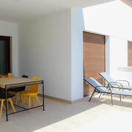 Apartman Beautiful In Laguna Overlooking Laguna Rosa In With 2 Bedrooms And 2 Bathrooms *