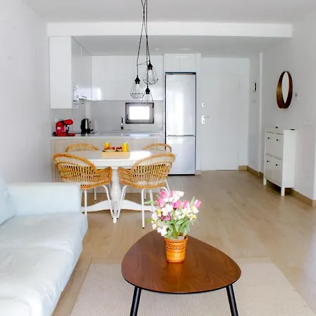 Laguna Resort: Beachfront With Rosa Lagoon Views Apartment *