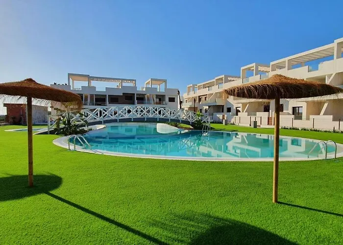 Beautiful In Laguna Overlooking Laguna Rosa In With 2 Bedrooms And 2 Bathrooms Torrevieja