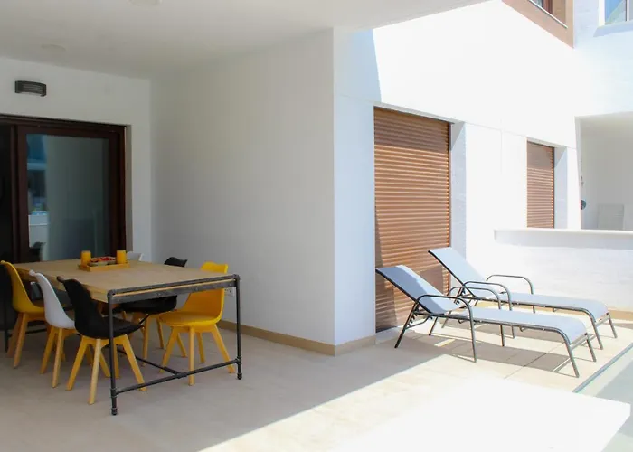 Apartman Beautiful In Laguna Overlooking Laguna Rosa In With 2 Bedrooms And 2 Bathrooms *